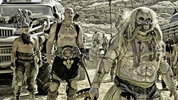 Cena do filme Mad Max: Estrada da Fúria