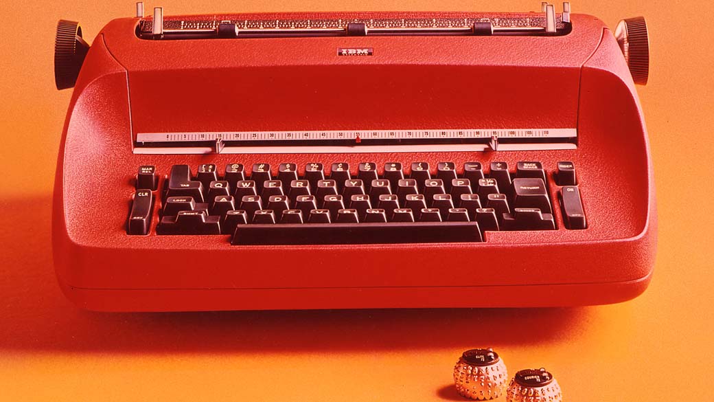 1961 - Criação da Máquina de escrever, que encantou datilógrafos por 25 anos