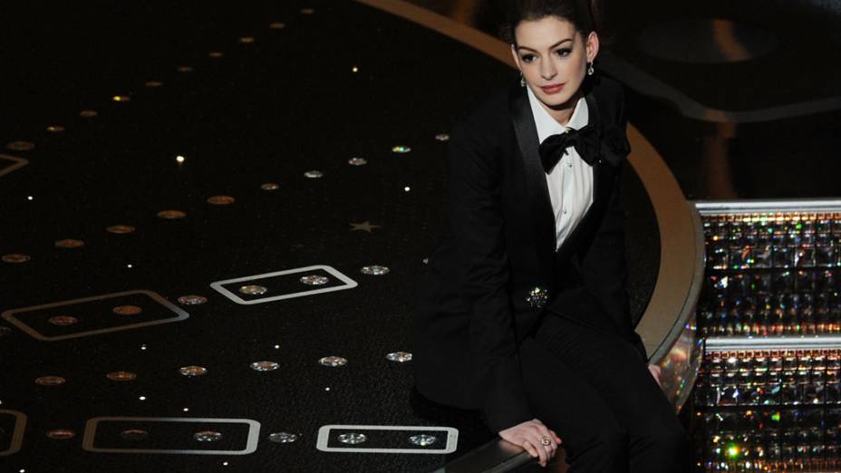Anne Hathaway durante a cerimônia do Oscar 2011