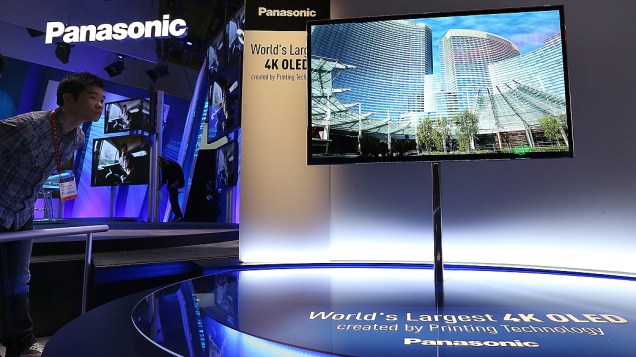 TV de OLED da Panasonic com 56 polegadas tem resolução de 4K é apresentada na CES 2013, em Las Vegas