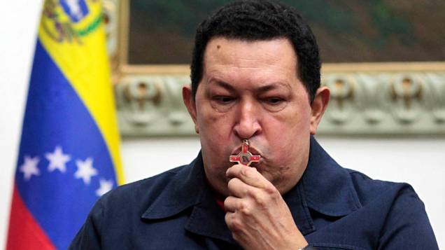 Hugo Chavez durante transmissão nacional, no Palácio Miraflores, na Venezuela