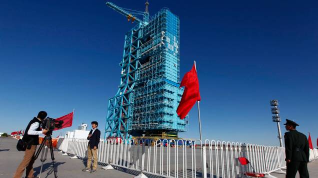 <p>Módulo experimental da primeira estação espacial chinesa, Tiangong-1, que será lançado nesta quinta-feira na província de Gansu, China</p>