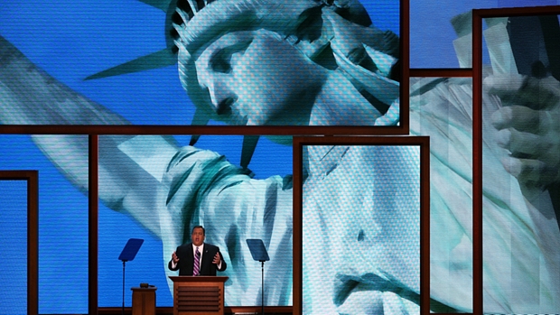 O republicano Chris Christie, governador de Nova Jersey, discursa durante a Convenção Republicana
