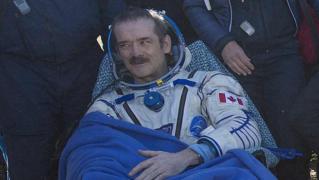 O astronauta canadense Chris Hadfield: depois da 'odisseia musical' no espaço, o retorno à Terra