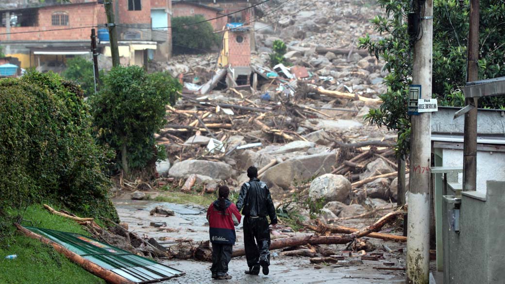 Destruição no bairro Campo Grande, Teresópolis, Rio de Janeiro - 14/01/2011