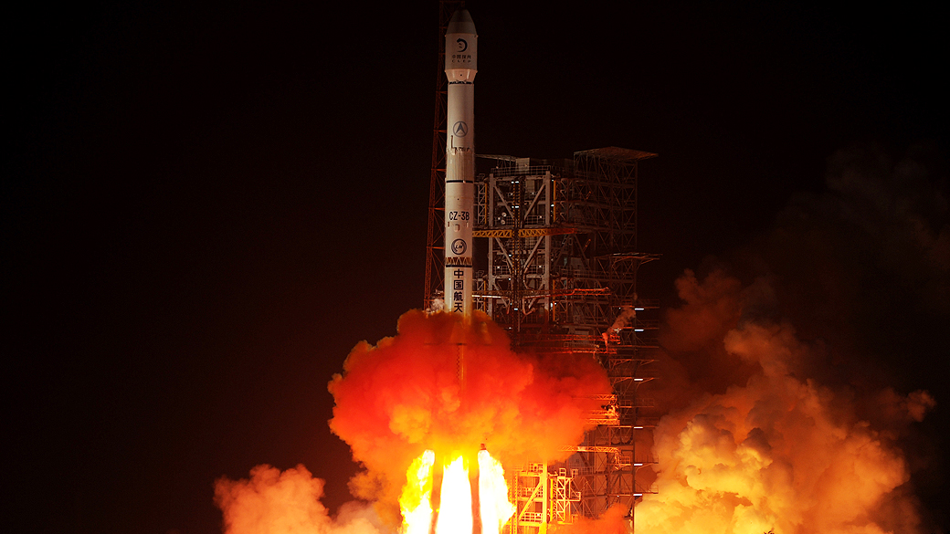 Lançamento da sonda Chang'e 3, que terá como principal desafio realizar um pouso suave na Lua