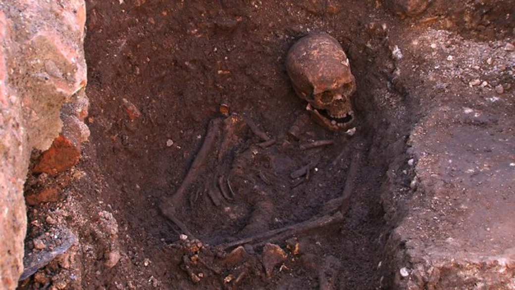 Esqueleto de Ricardo III, encontrado em um estacionamento de Leicester, no centro da Grã-Bretanha