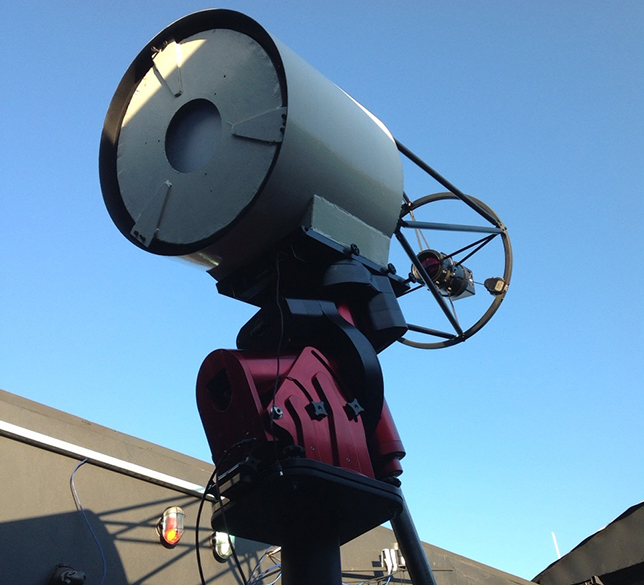 Telescópio que registrou o aparecimento do cometa C/2014 A4 SONEAR
