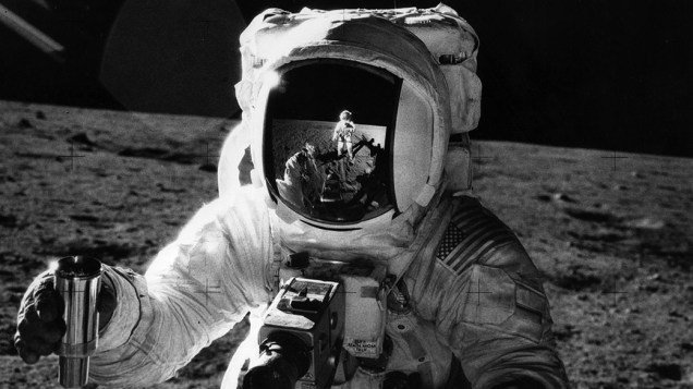 <p>O astronauta Alan Bean durante a missão Apollo 12 na Lua, em 1969</p>