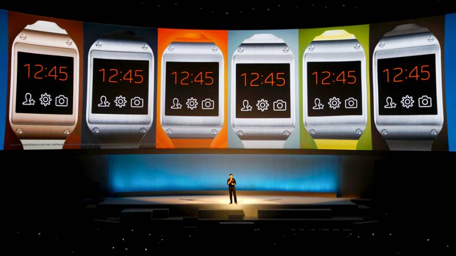 Novo relógio inteligente Galaxy Gear da Samsung é apresentado no IFA 2013, em Berlim
