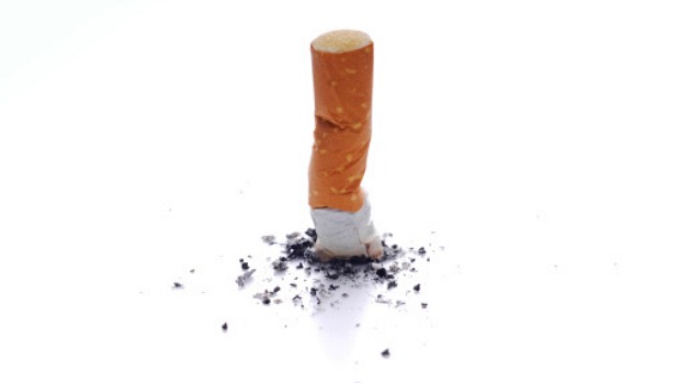Tabagismo: Metade das pessoas que experimentam cigarro se torna fumante frequente