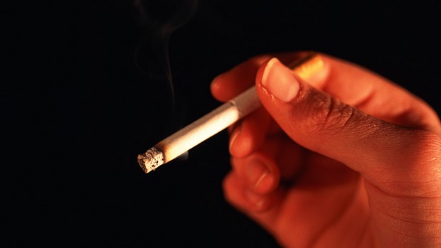 O cigarro libera substâncias cancerígenas que causam danos genéticos em até 30 minutos