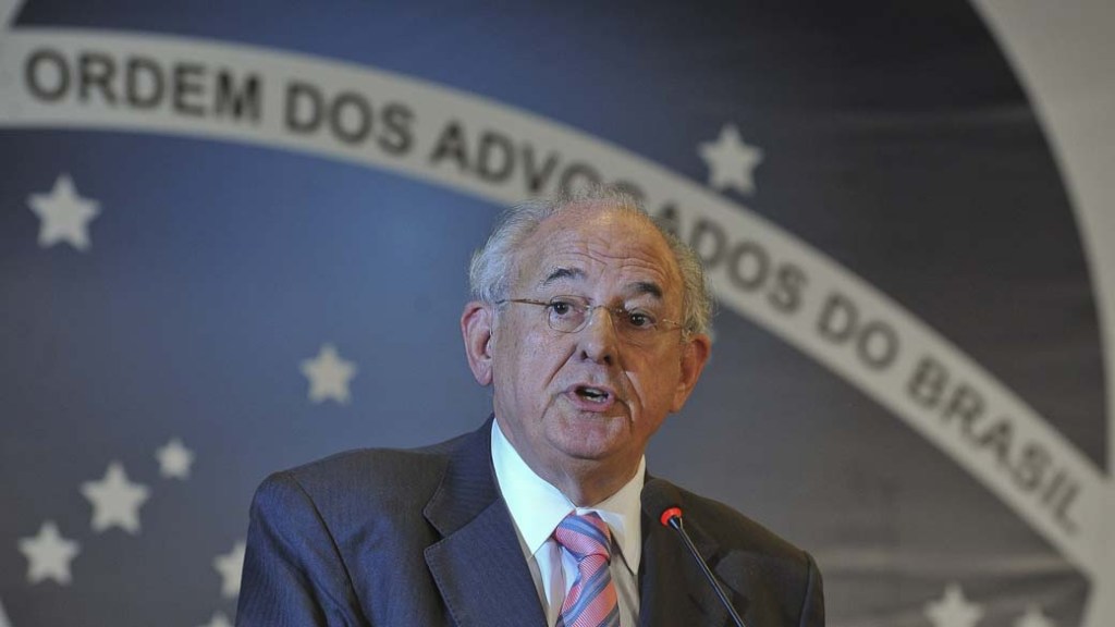 O ex-ministro da Defesa, Nelson Jobim, durante ato público, em Brasília