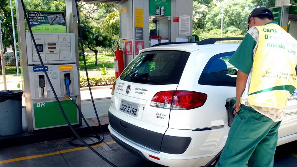 Briga de cachorros grandes dos combustíveis pela MP da bandeira já começou