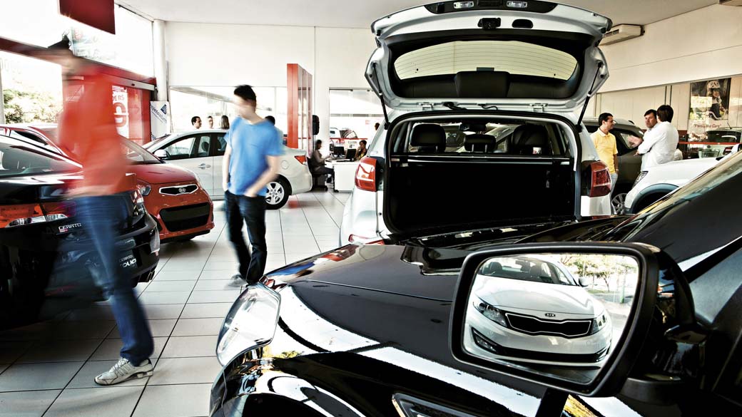 Vendas de veículos no Brasil regrediram em quase uma década