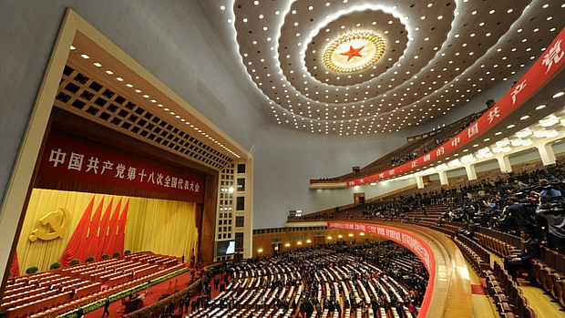 Delegados do Partido Comunista chinês iniciam o 18º Congresso no Grande Salão do Povo, em Pequim