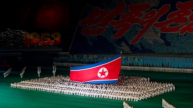 Regime norte-coreano promove apresentação no estádio Primeiro de Maio em celebração aos 60 anos do armistício