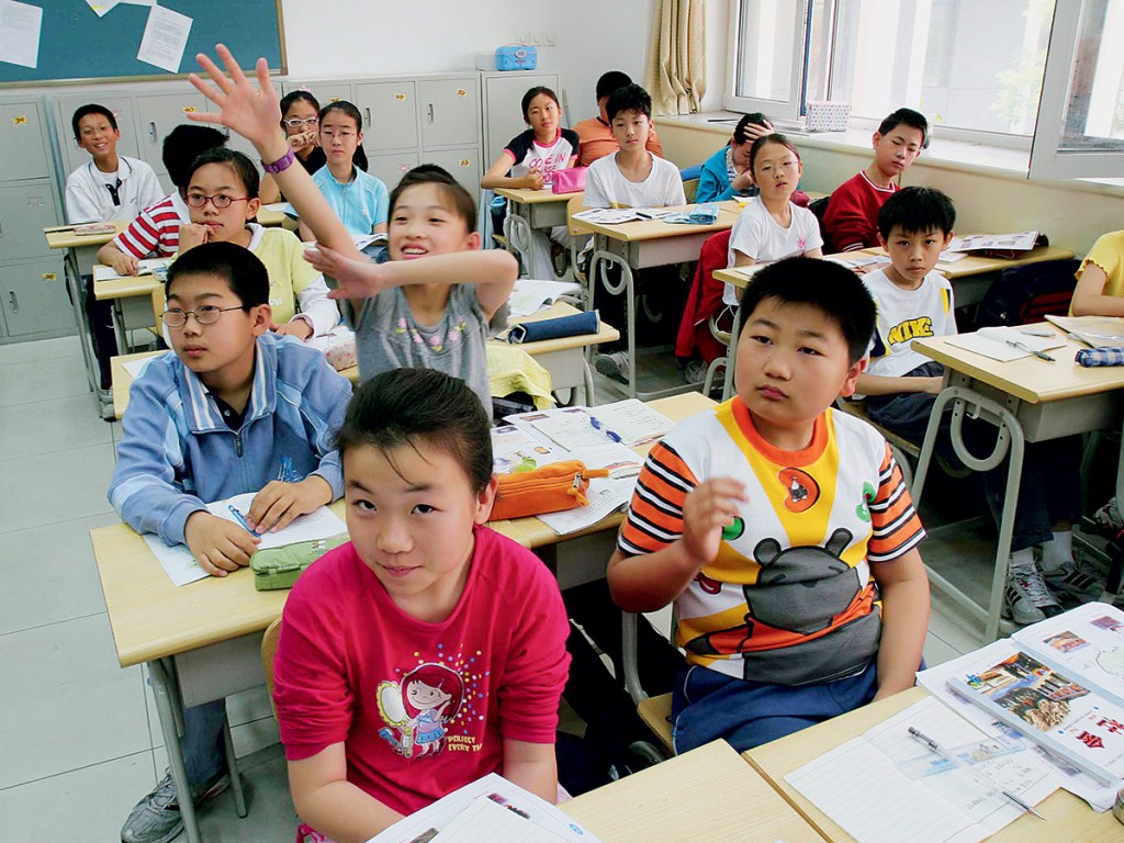 Estudantes na Coreia - Mesmo um sistema azeitado pode estar deixando alguma coisa de lado e negligenciando crianças que não aprendem