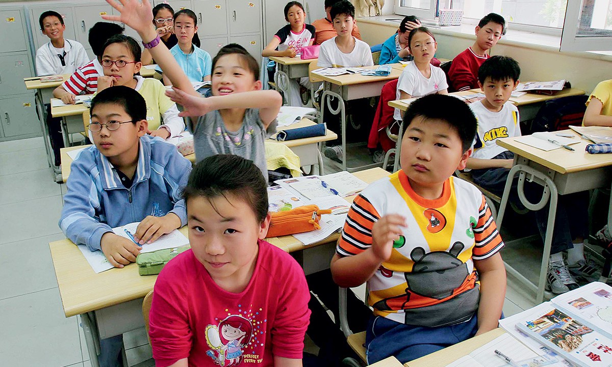 Estudantes na Coreia - Mesmo um sistema azeitado pode estar deixando alguma coisa de lado e negligenciando crianças que não aprendem