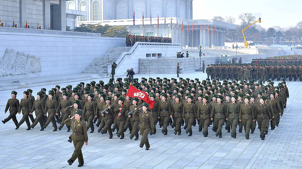 Parada Militar no segundo aniversário da morte do ex-ditador Kim Jong Il, na Coreia do Norte