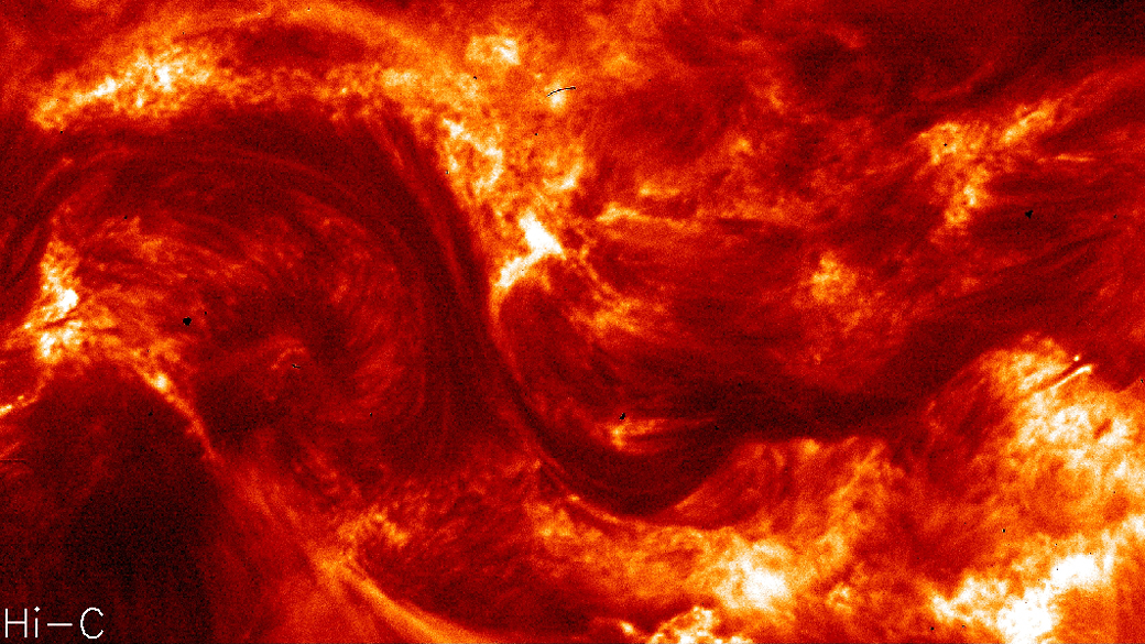 Corona solar captada pelo Hi-C
