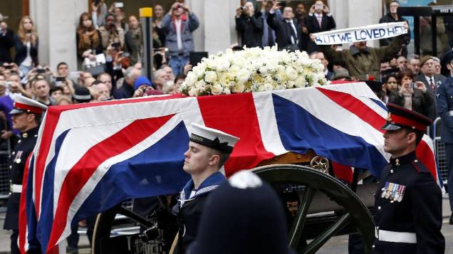 Cortejo fúnebre da ex-primeira-ministra britânica Margaret Thatcher, que seguiu rumo à Catedral de Saint Paul