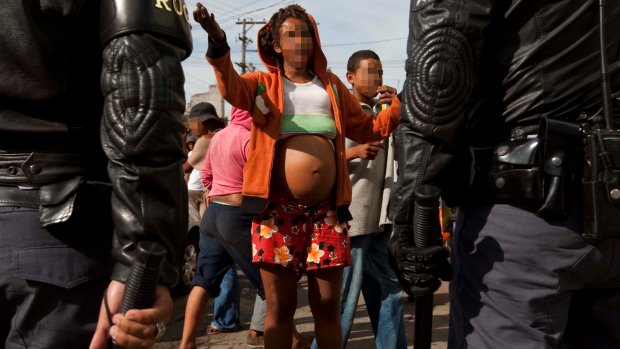 Usuários de droga na Rua Helvétia, na região da cracolândia, em 13 de janeiro