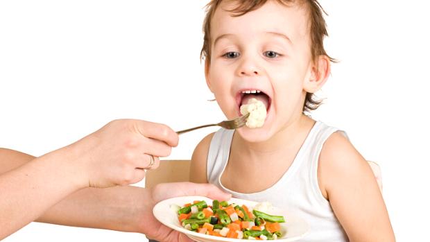 Alimentação infantil: crianças tendem a preferir alimentos com os quais estão familiarizadas