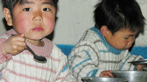 Crianças com fome na Coreia do Norte