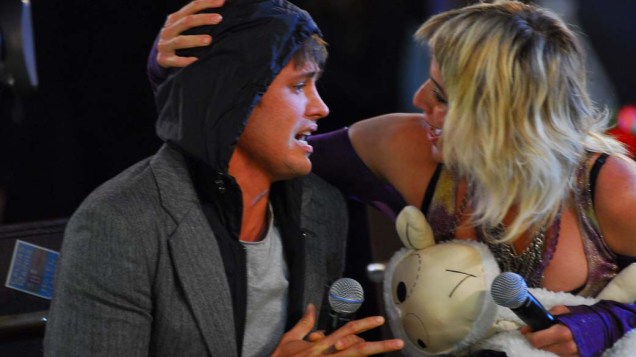 Dado Dolabella com Danni Carlos, quando venceu o reality show "A Fazenda", da Rede Record