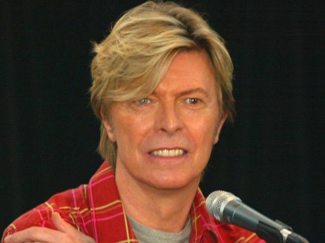 David Bowie durante coletiva de imprensa na Australia, em 2003