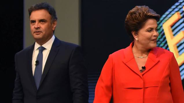 Os candidatos à Presidência da República, Aécio Neves (PSDB) e Dilma Rousseff (PT), durante o debate promovido pela Globo