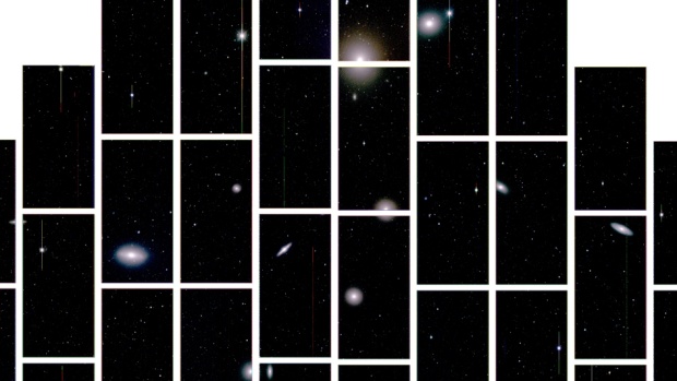 Fotografia do aglomerado de galáxias Fornax, situado a 60 milhões de quilômetros da Terra, capturada pela Câmera de Energia Escura