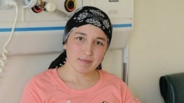 Derya Sert, a primeira mulher no mundo submetida a um transplante bem sucedido de útero, está grávida