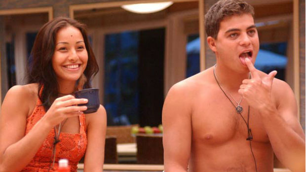 Dhomini e Sabrina Sato