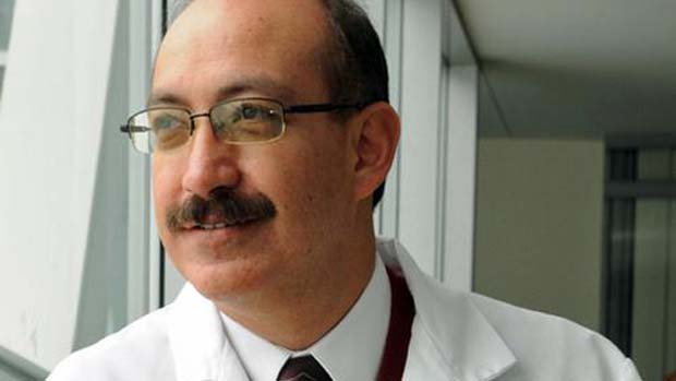 O endocrinologista Enrique Caballero é diretor do Joslin Diabetes Center e professor da Universidade de Harvard