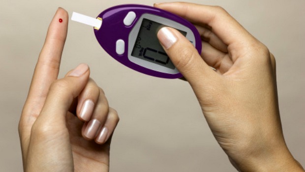 Diabetes: Doença eleva risco de doença cardíaca, especialmente em mulheres