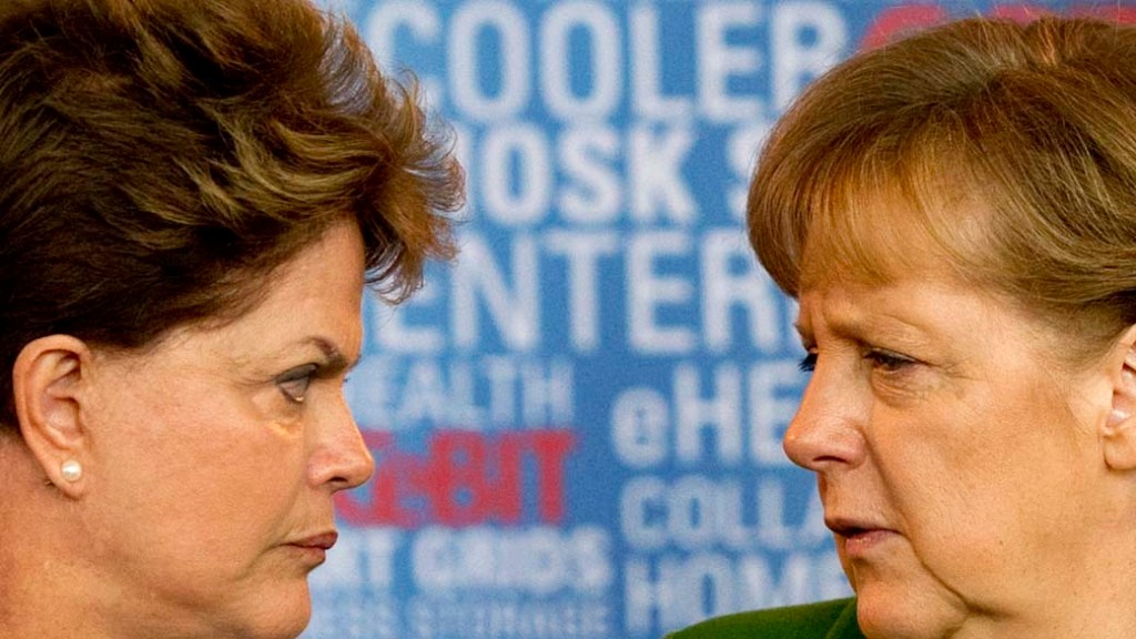 Chanceler alemã Angela Merkel e a presidente brasileira Dilma Rousseff durante a CeBIT, no dia 06/03, em Hanover, na Alemanha