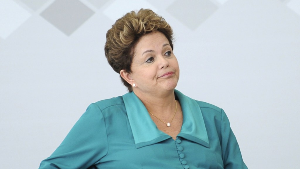 "Portanto, essa classificação [da S&P] não significa que o Brasil esteja em uma situação em que não possa cumprir as suas obrigações", disse Dilma
