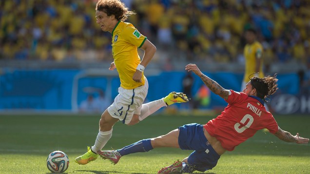 David Luiz durante o jogo contra o Chile