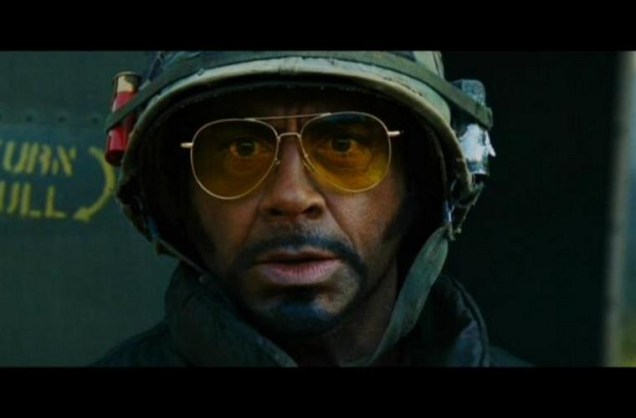 Em <em>Trovão Tropical</em> (2008), Downey Jr. interpreta um soldado negro.
