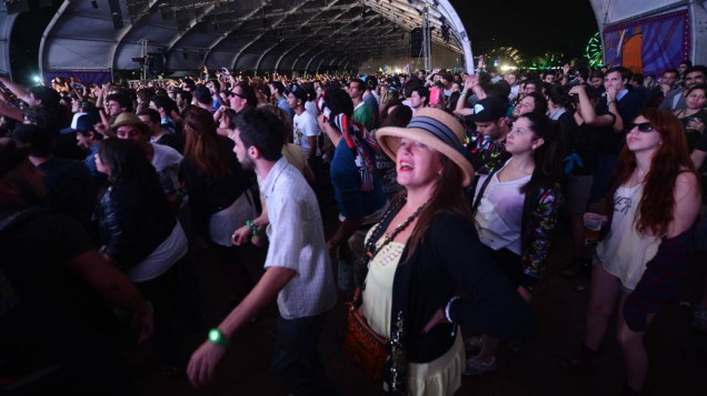 Público durante apresentação do Steve Aoki no segundo dia do Lollapalooza