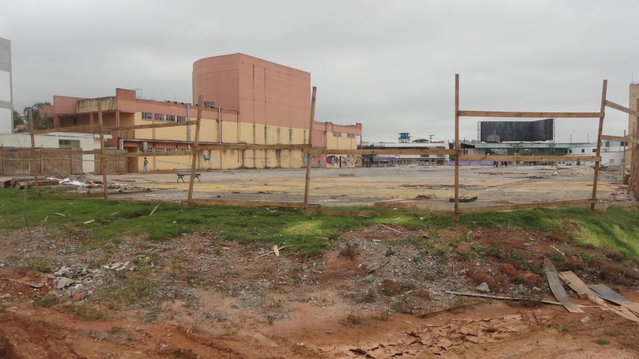 Local onde ficará o prédio principal do campus de Guarulhos da Universidade Federal de São Paulo (Unifesp). Obra que deveria ter sido entregue em 2010 está prevista apenas para 2015.