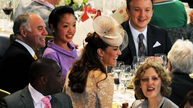 A duquesa de Cambridge, Kate Middleton, durante almoço em comemoração ao jubileu de diamante da rainha em Londres