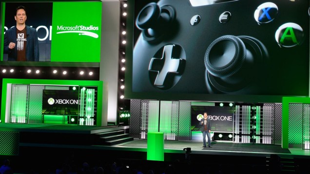 Phil Spencer, vice-presidente da Microsoft Games Studio, fala sobre o novo Xbox 360 durante coletiva de imprensa no E3, em Los Angeles Phil Spencer, vice-presidente da Microsoft Games Studio, fala sobre o novo Xbox 360 durante coletiva de imprensa no E3, em Los Angeles