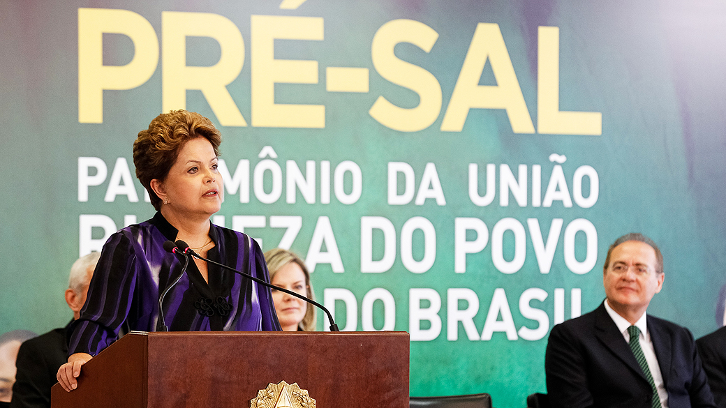 Presidente Dilma Rousseff durante cerimônia de assinatura do primeiro contrato de Partilha do Pré-Sal