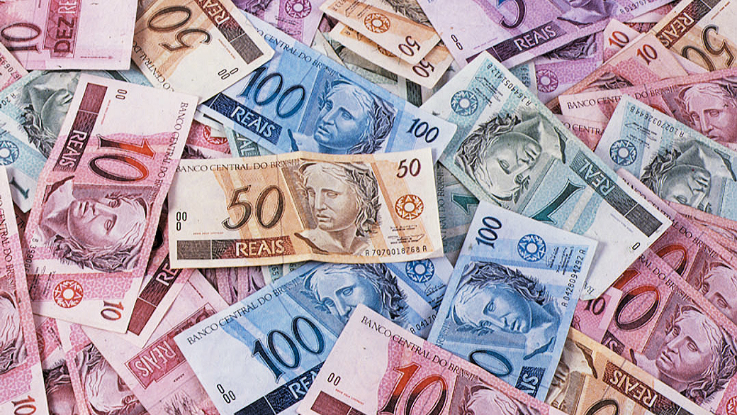 Apenas para o Governo Central (governo federal, Banco Central e INSS), a meta ficou em R$ 24 bilhões e, para Estados e municípios, em R$ 6,55 bilhões