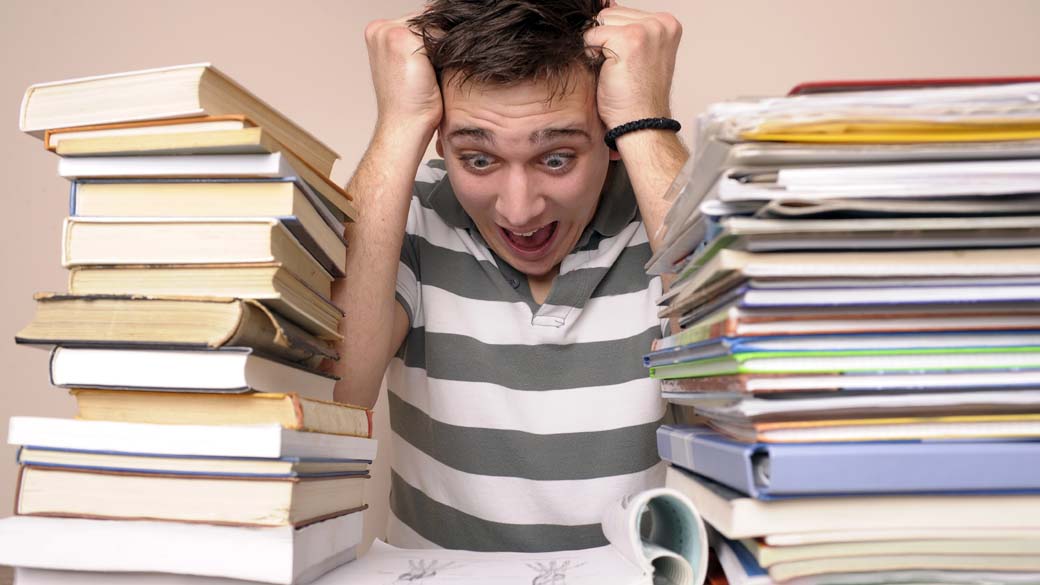Stress: estudo avaliou se estudantes de uma escola alteram seus hábitos em dias de prova, quando estão mais estressados e cansados