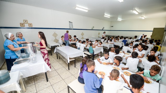 Hora do lanche na Escola Municipal Hebe de Almeida Leite Cardoso, de Novo Horizonte (SP)