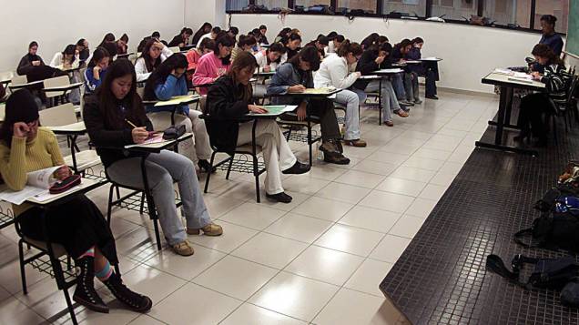 Estudantes durante prova do Enem